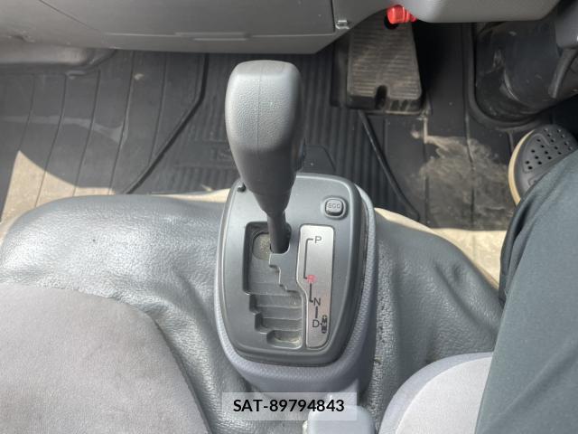 Isuzu ELF TRUCK 2016-03 8221000-11