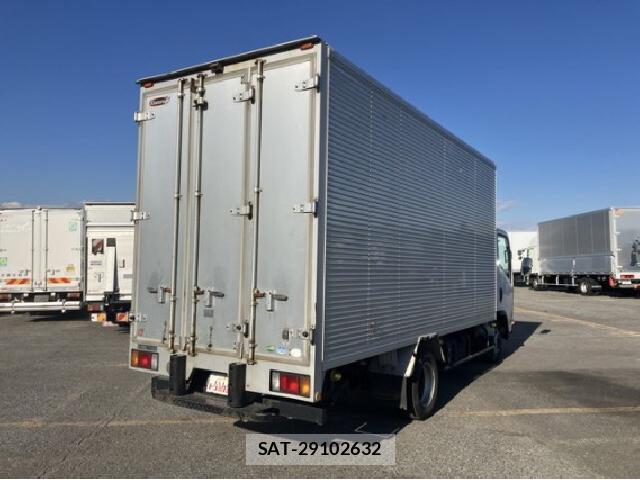 Isuzu ELF TRUCK 2016 8221788-1