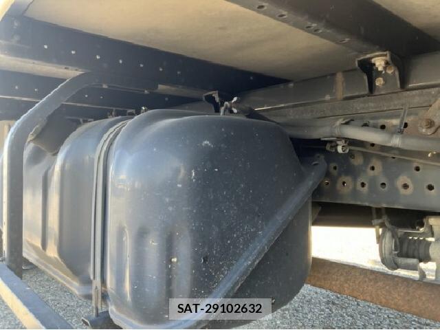 Isuzu ELF TRUCK 2016 8221788-19