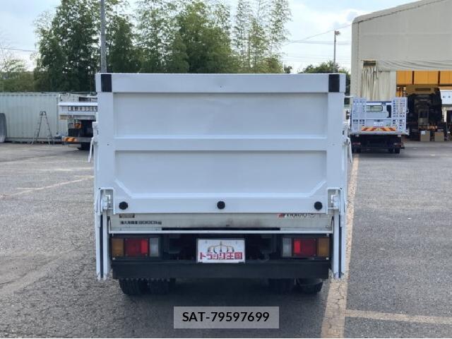Isuzu ELF TRUCK 2010 8221789-15