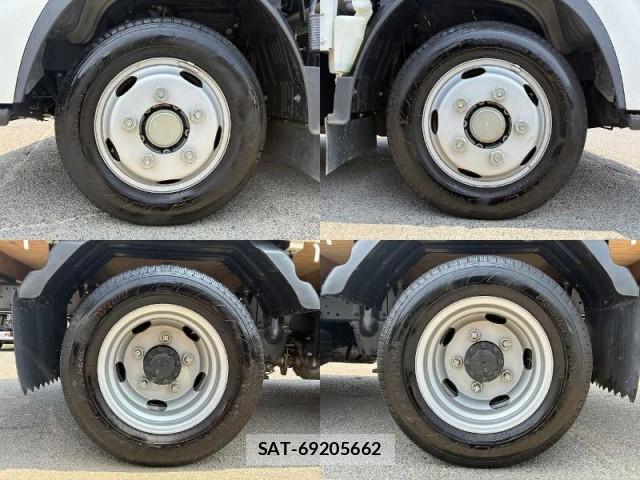 Isuzu ELF TRUCK 2023-06 8223760-12