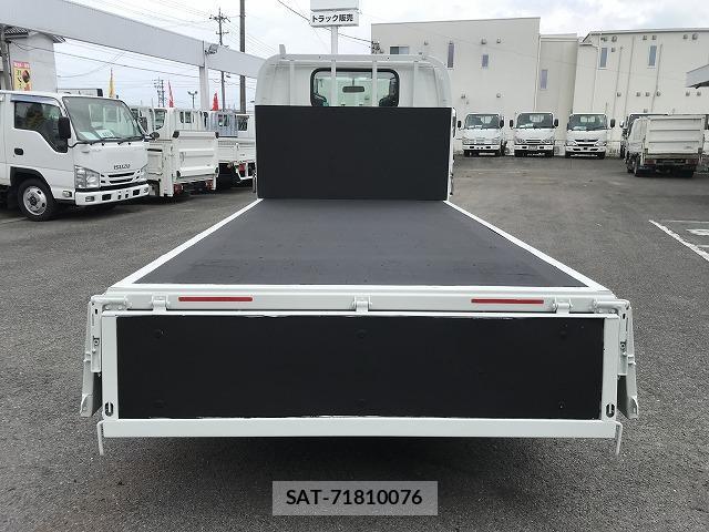 Isuzu ELF TRUCK 2019-08 8223907-9