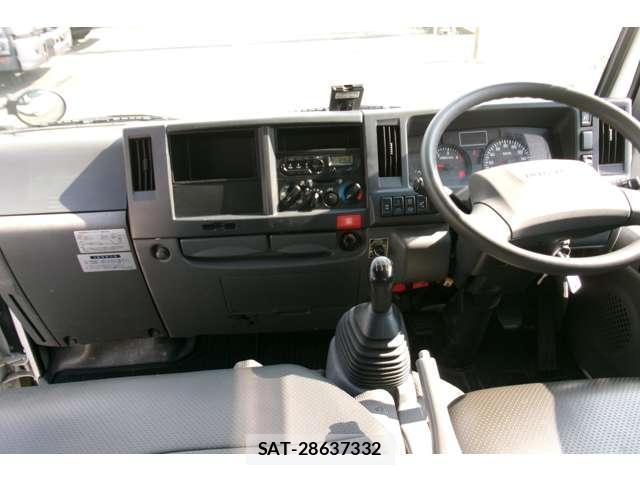 Isuzu ELF TRUCK 2018-04 8224722-2