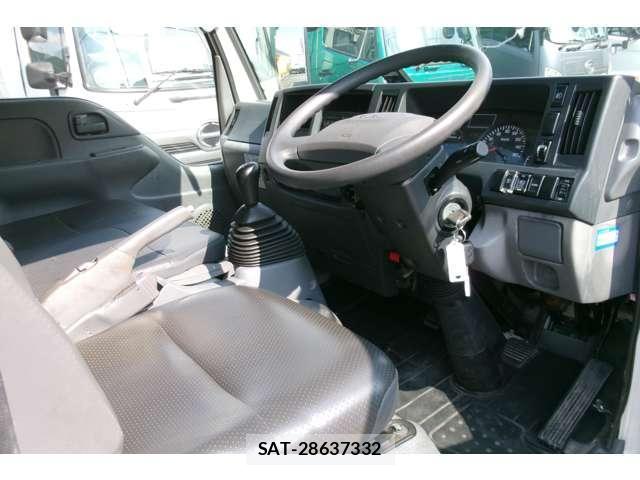 Isuzu ELF TRUCK 2018-04 8224722-4