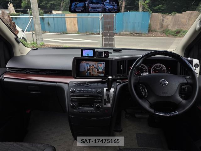 Nissan ELGRAND 2006-02 8216262-8