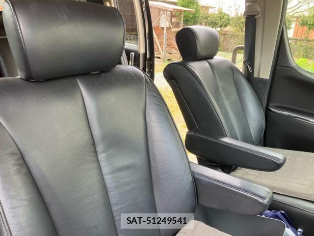 Nissan ELGRAND 2008-02 8219657-9