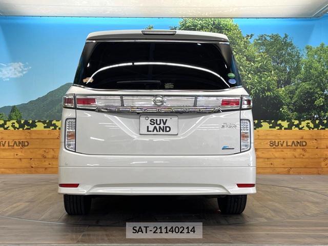 Nissan ELGRAND 2013-04 8220368-15