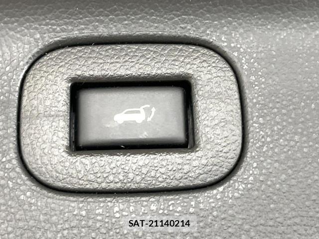 Nissan ELGRAND 2013-04 8220368-5