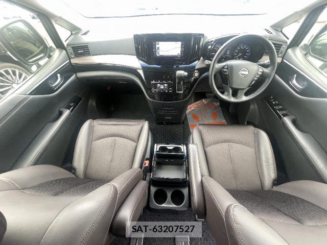 Nissan ELGRAND 2023-09 8220441-2