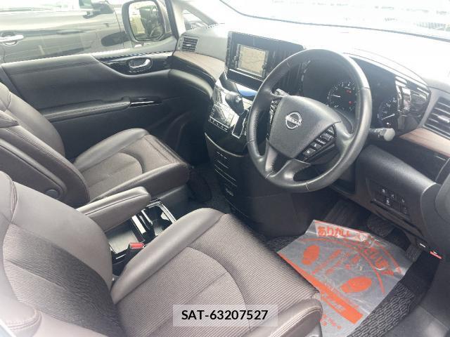 Nissan ELGRAND 2023-09 8220441-4