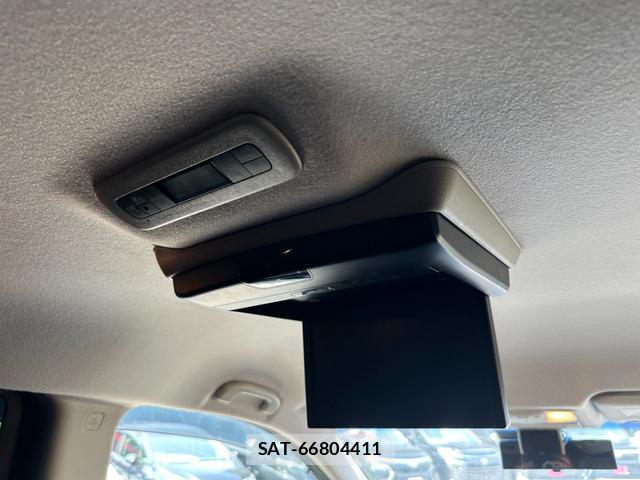 Nissan ELGRAND 2019-06 8220584-4