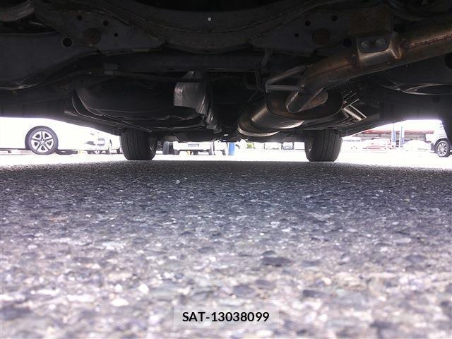 Nissan ELGRAND 2013-10 8220713-10