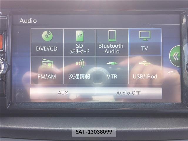 Nissan ELGRAND 2013-10 8220713-14