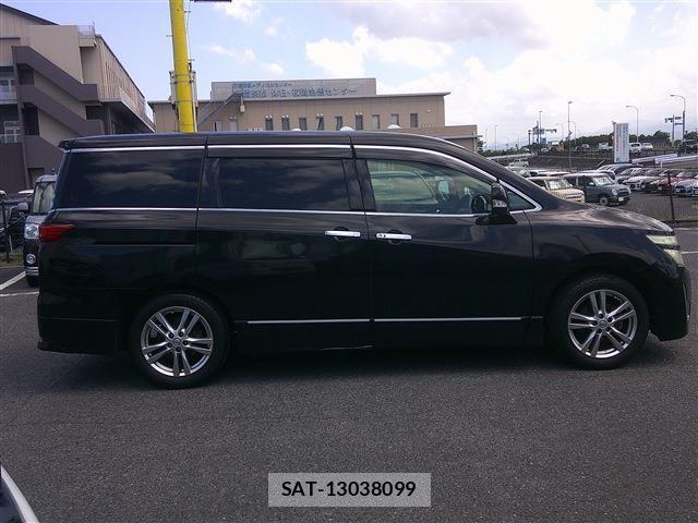 Nissan ELGRAND 2013-10 8220713-4