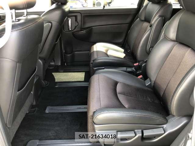 Nissan ELGRAND 2015-03 8221605-7