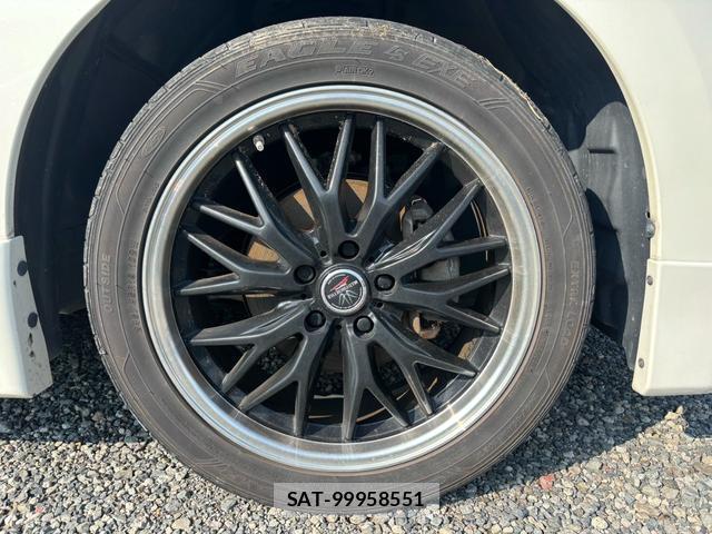 Nissan ELGRAND 2013-06 8221878-6