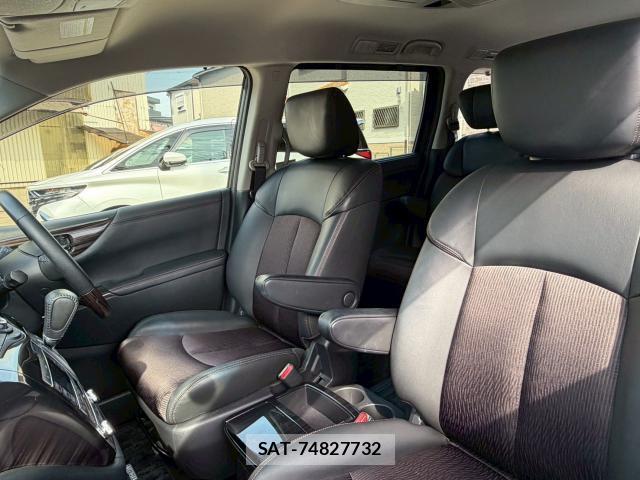 Nissan ELGRAND 2018-05 8222500-5