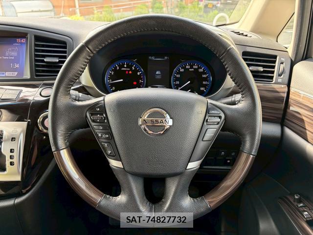 Nissan ELGRAND 2018-05 8222500-9