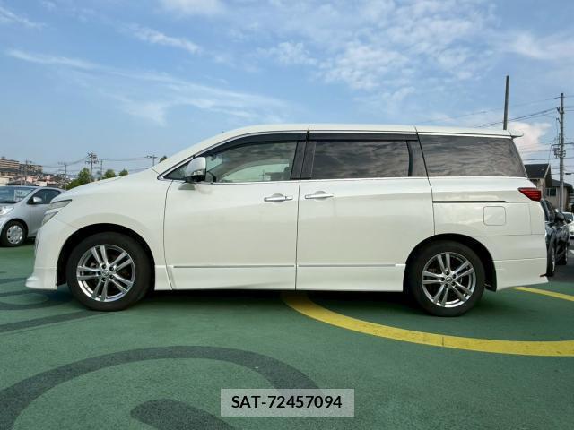 Nissan ELGRAND 2013-06 8222684-1