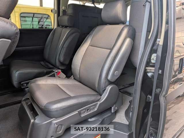 Nissan ELGRAND 2008-01 8223179-1