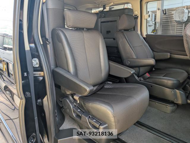 Nissan ELGRAND 2008-01 8223179-13