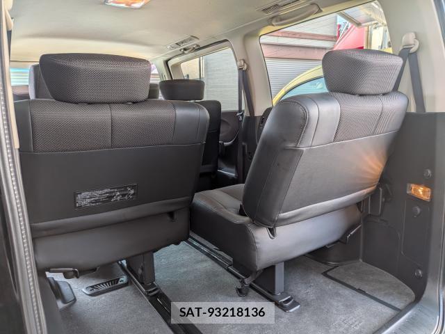 Nissan ELGRAND 2008-01 8223179-14