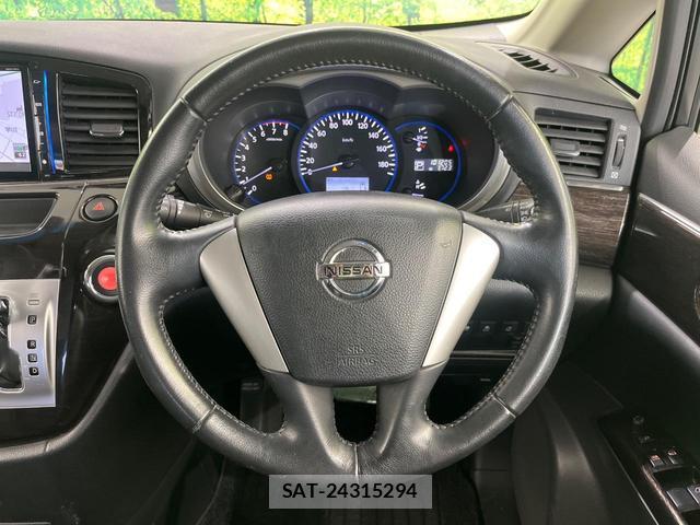 Nissan ELGRAND 2013-11 8223955-11
