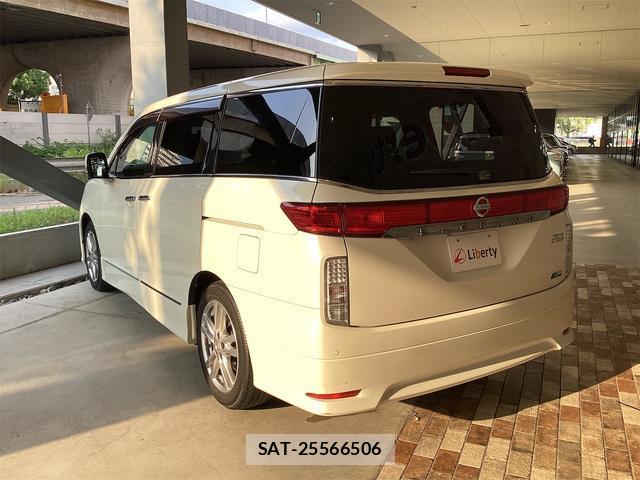 Nissan ELGRAND 2010-11 8224528-16