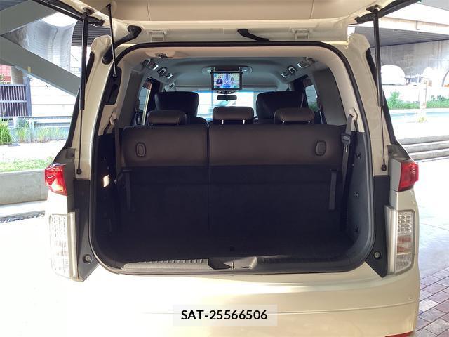 Nissan ELGRAND 2010-11 8224528-18