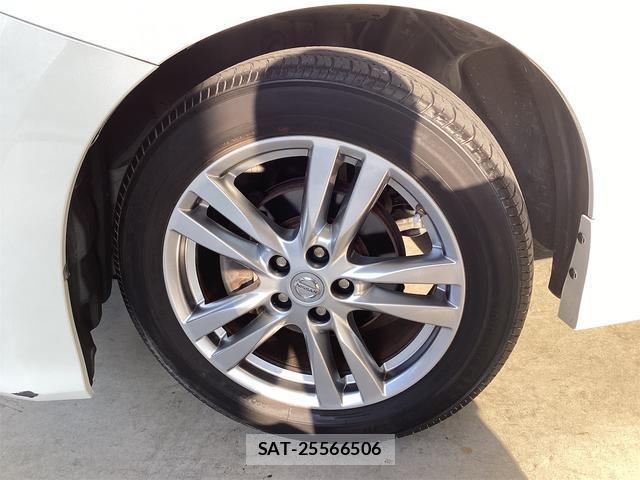 Nissan ELGRAND 2010-11 8224528-19