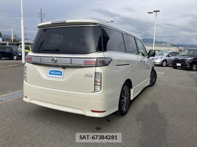 Nissan ELGRAND 2014-01 8225182-2