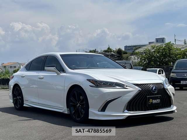 Lexus ES 2019-03 8217169-11
