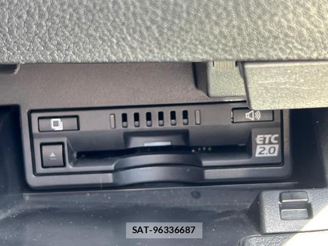 Lexus ES 2021-05 8221324-8