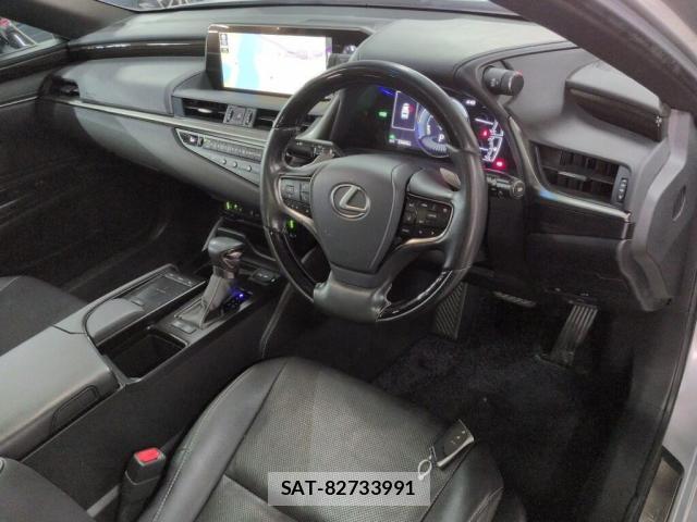 Lexus ES 2019-08 8223361-2