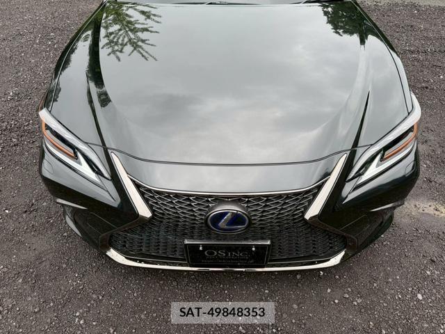 Lexus ES 2019-09 8223792-12