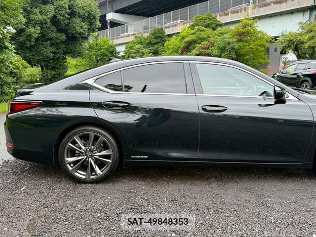 Lexus ES 2019-09 8223792-4