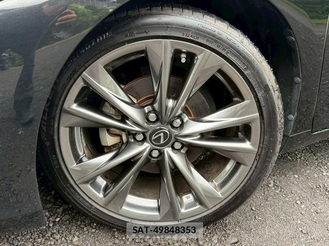 Lexus ES 2019-09 8223792-7