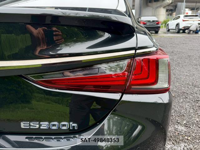 Lexus ES 2019-09 8223792-9