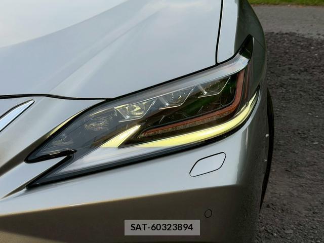 Lexus ES 2019-06 8223799-3