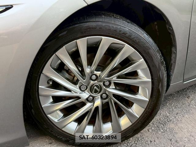 Lexus ES 2019-06 8223799-7