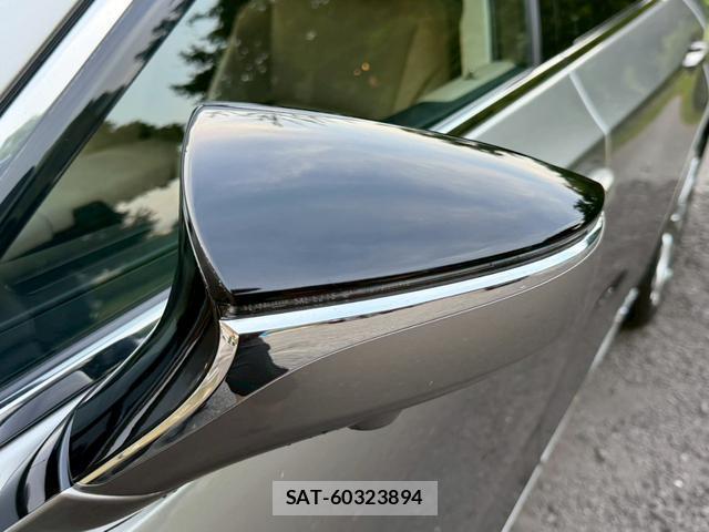 Lexus ES 2019-06 8223799-8