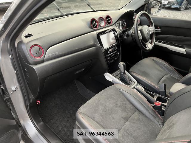 Suzuki ESCUDO 2017-08 8218307-15
