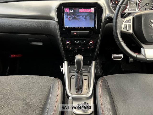 Suzuki ESCUDO 2017-08 8218307-18
