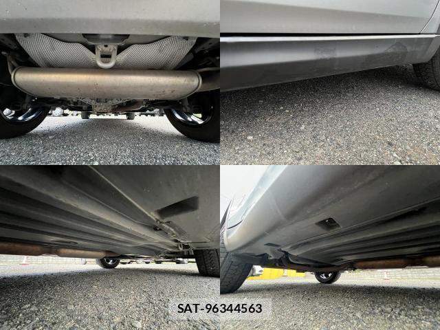 Suzuki ESCUDO 2017-08 8218307-8