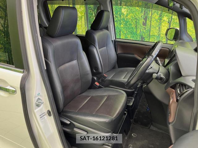 Toyota ESQUIRE 2015-04 8216268-7