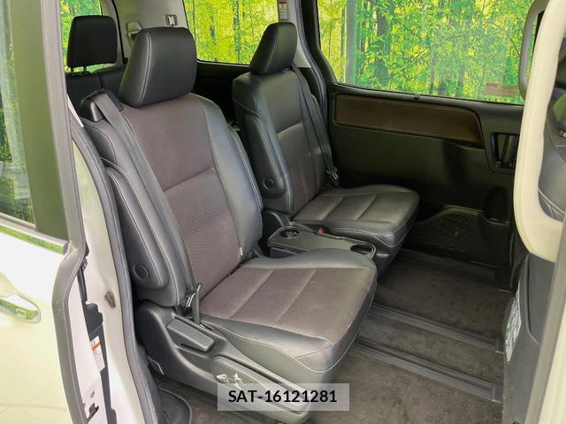 Toyota ESQUIRE 2015-04 8216268-8
