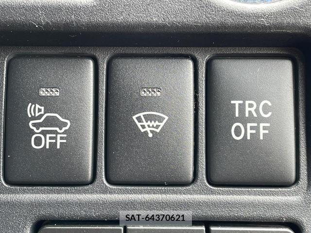 Toyota ESQUIRE 2015-06 8216878-5
