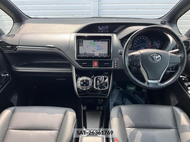 Toyota ESQUIRE 2017-12 8216928-1