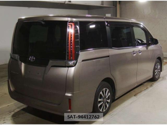 Toyota ESQUIRE 2017-10 8218004-4