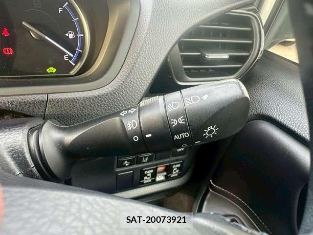 Toyota ESQUIRE 2016-03 8218170-15